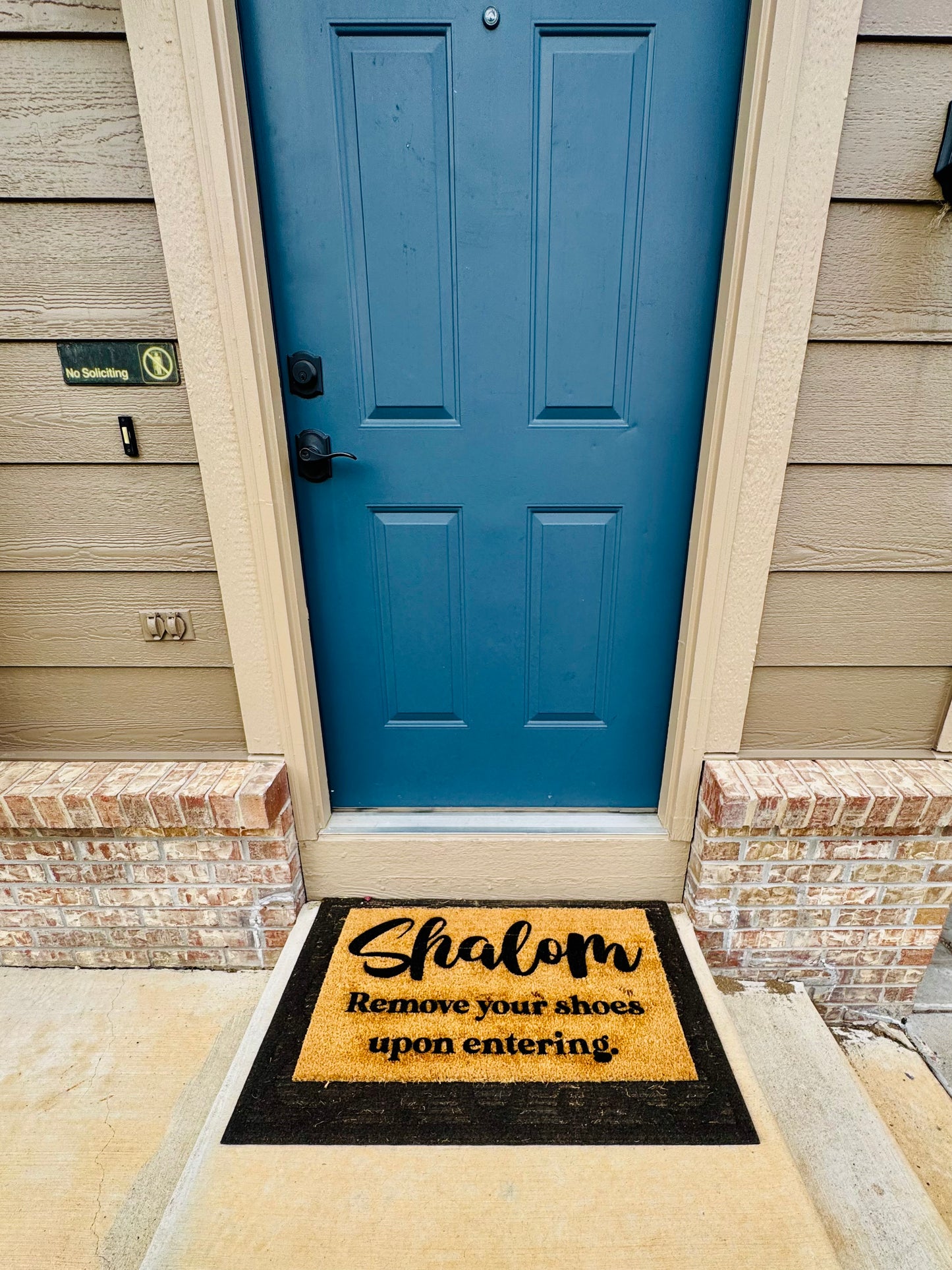 Shalom REMOVE YOUR SHOES UPON ENTERING 18x30 Doormat